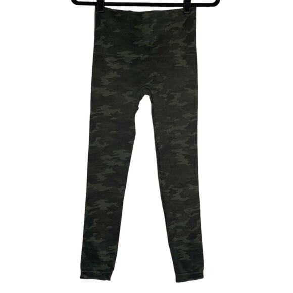 Spanx Green Camo Look at Me Now Seamless Leggings Medium - Picture 1 of 8
